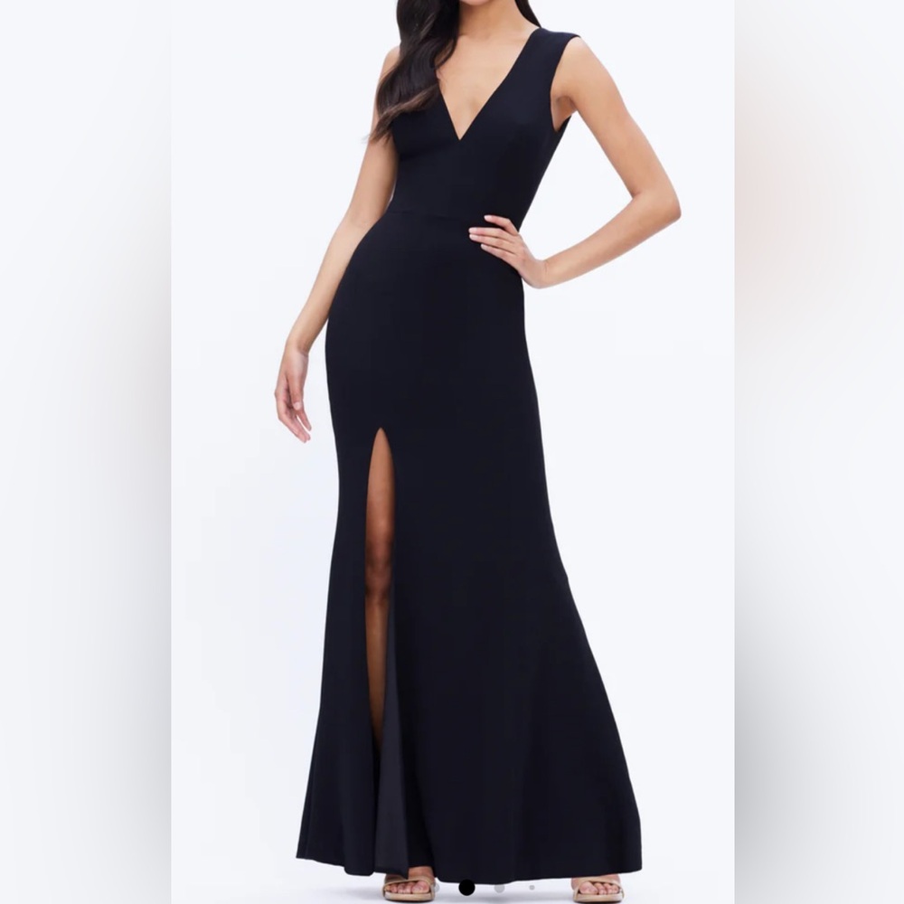 Dress The Polulation Sandra Gown Black Floorlength Sleeveless V Neck